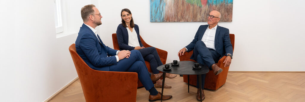 Unser Anwaltsteam im Austausch
Vertragsrecht in Villingen-Schwenningen